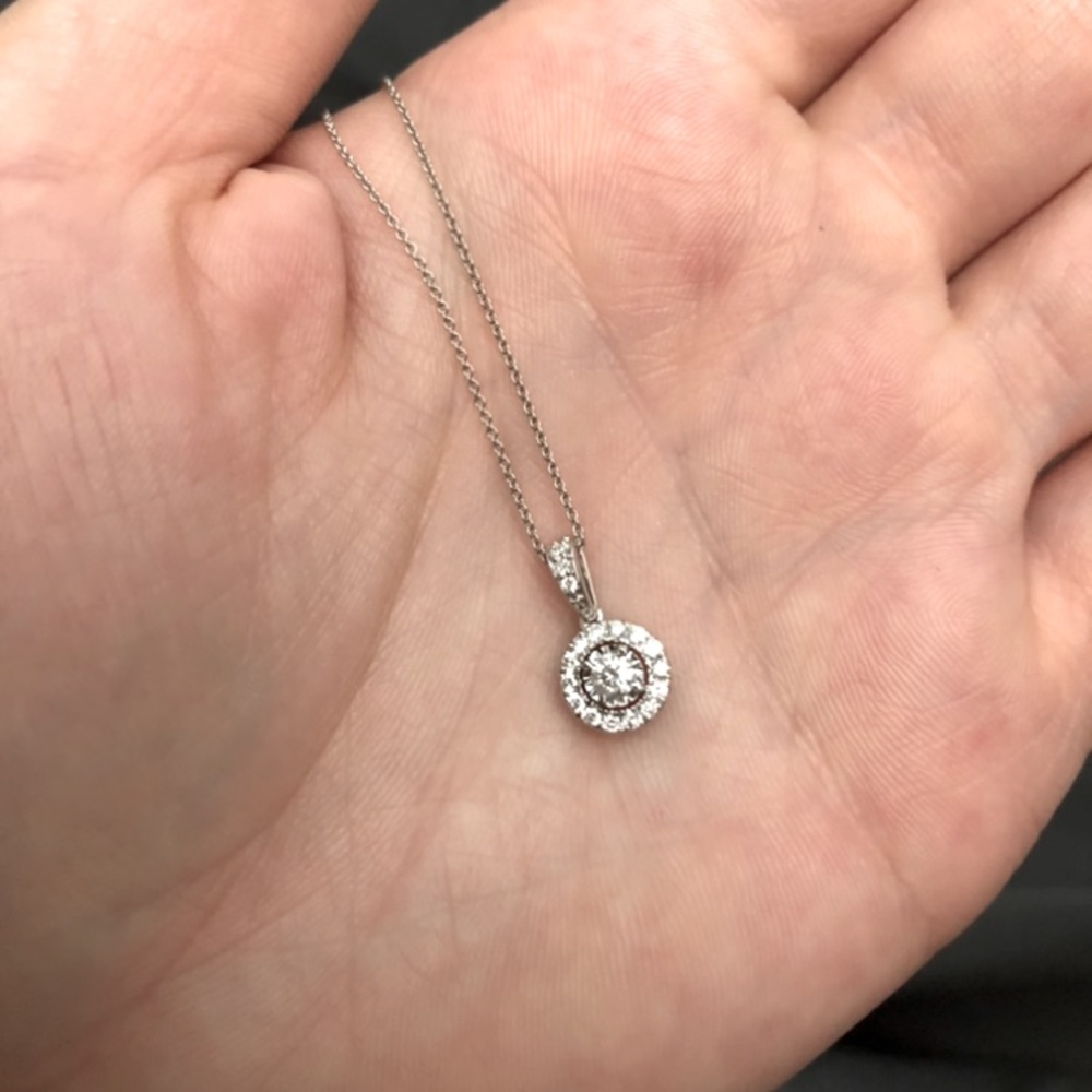 14KW 1/4 carat diamond necklace